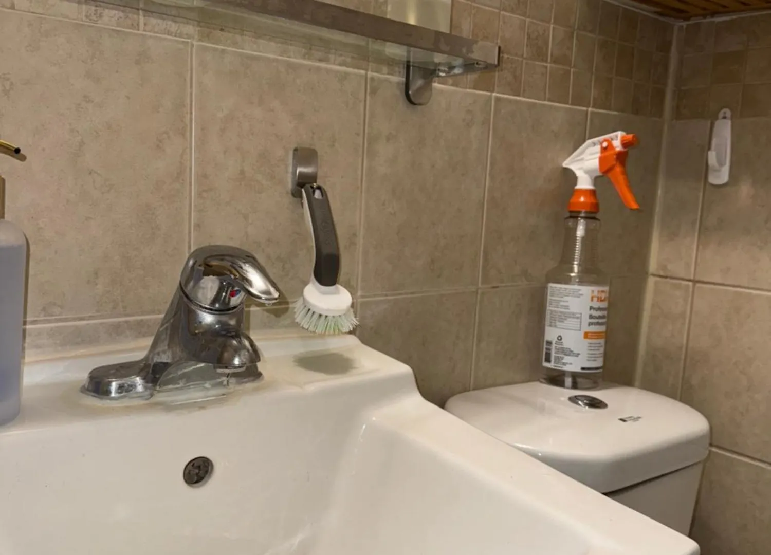 Private Double Room In Downtown Toronto, 15 Mins To Cn Tower, Steps To Subway 0*, Toronto Canada