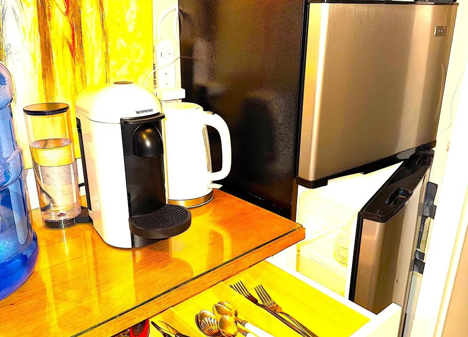 Private Double Room In Downtown Toronto, 15 Mins To Cn Tower, Steps To Subway 0*, Toronto Canada